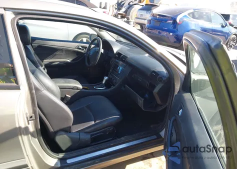 2005 Mercedes-Benz C 320 Sport z USA, uszkodzony, nr VIN WDBRN64J15A675578